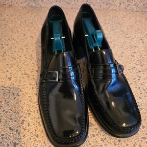 G.H. Bass & Co. Black Flats Timeless Elegance